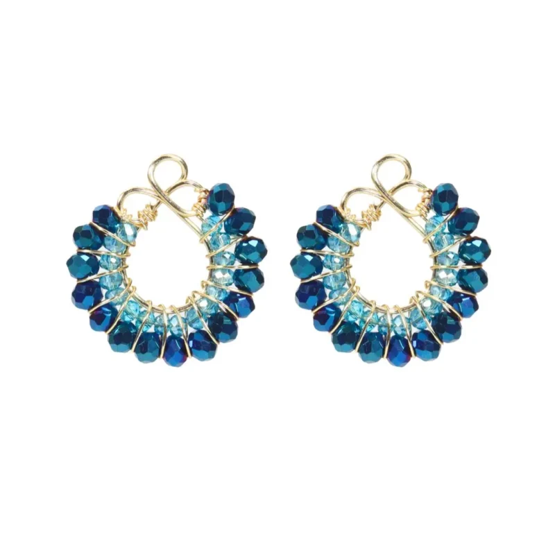 Aretes de alambrismo con cristales azules